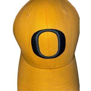 Nike Swoosh Oregon Ducks Fitted Hat